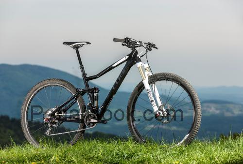Cube Stereo 120 HPC Race specs and reviews